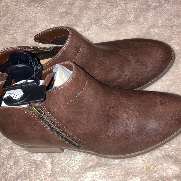 Zipper Boot - Picture 7 of 8